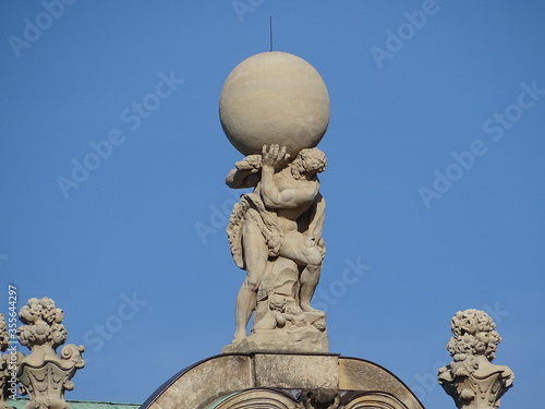 Herkules on Wallpavillon of Dresden Zwinger 1 photo