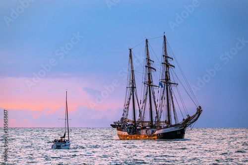 Segelschiff auf der Ostsee während der Hanse Sail in Rostock