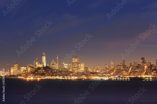 San Francisco skyline © Moti Meiri