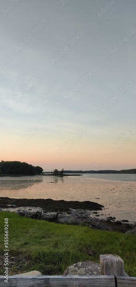 Fototapeta premium sunset over the sea