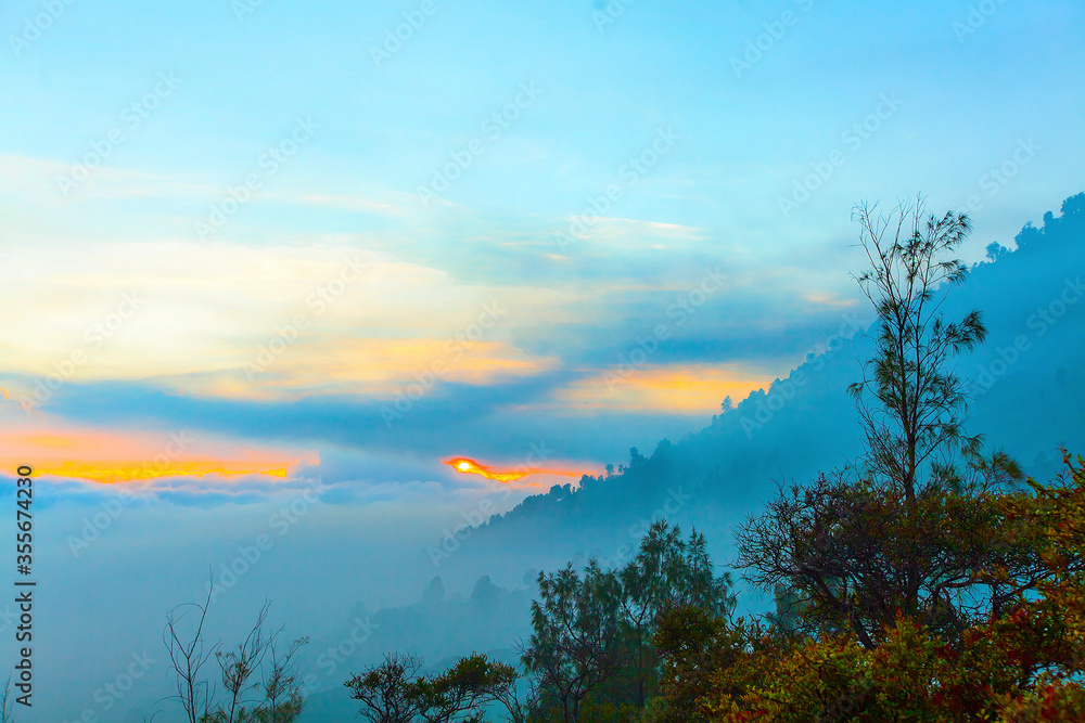 Fototapeta premium Kawah Ijen Crater Java Indonesia Sunrise