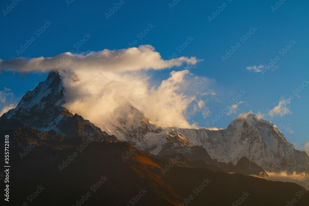 Obraz premium Annapurna mountains from Poon Hill viewpoint, Nepal
