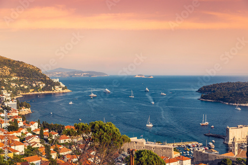 Fototapeta Naklejka Na Ścianę i Meble -  view of the bay in Dubrovnik Croatia