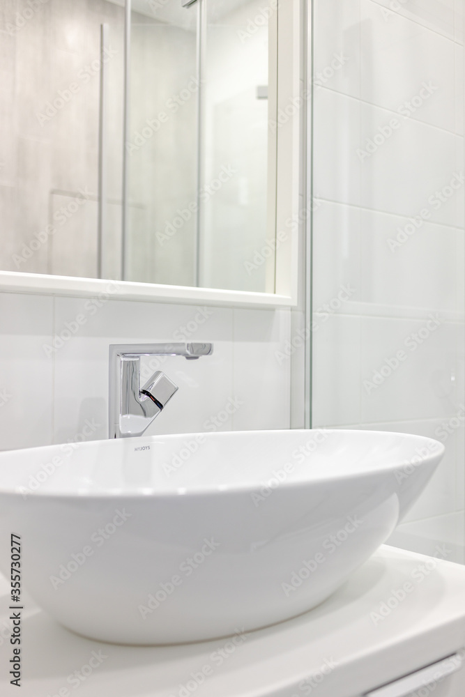 Modern bathroom sink and faucet 0076 Modern bathroom sink and faucet 0076