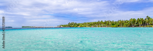 Fototapeta Naklejka Na Ścianę i Meble -  Bora Bora Island, French Polynesia. Web banner in panoramic view.