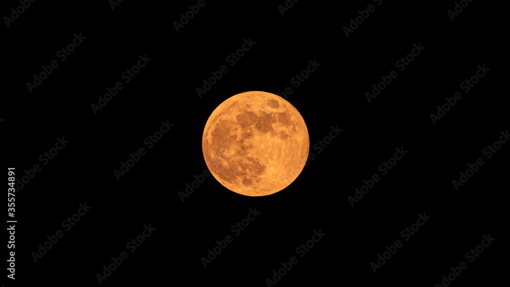 The Supermoon of strawberry in june 2020 in Spain The Supermoon of strawberry in june 2020 in Spain