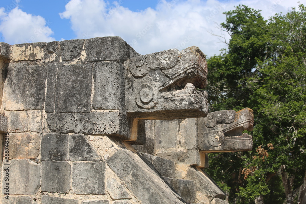 ancient mayan ruins