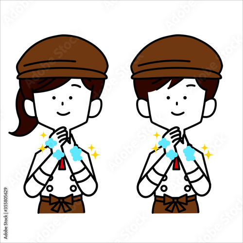 手洗いをする男女の店員	
