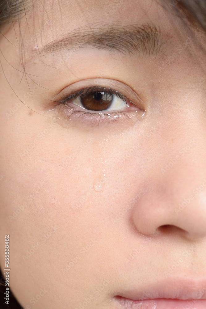 Obraz premium 泣き顔の女性