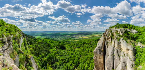 Panoramablick an den Klippen von Madara, Bulgarien