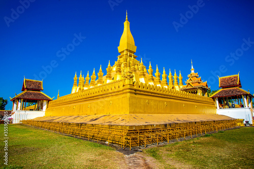 Main pagoda of Pha That Luang temple in Vientiane , Laos photo