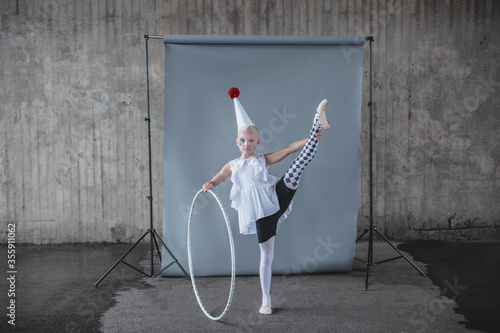 circus gymnast girl photo