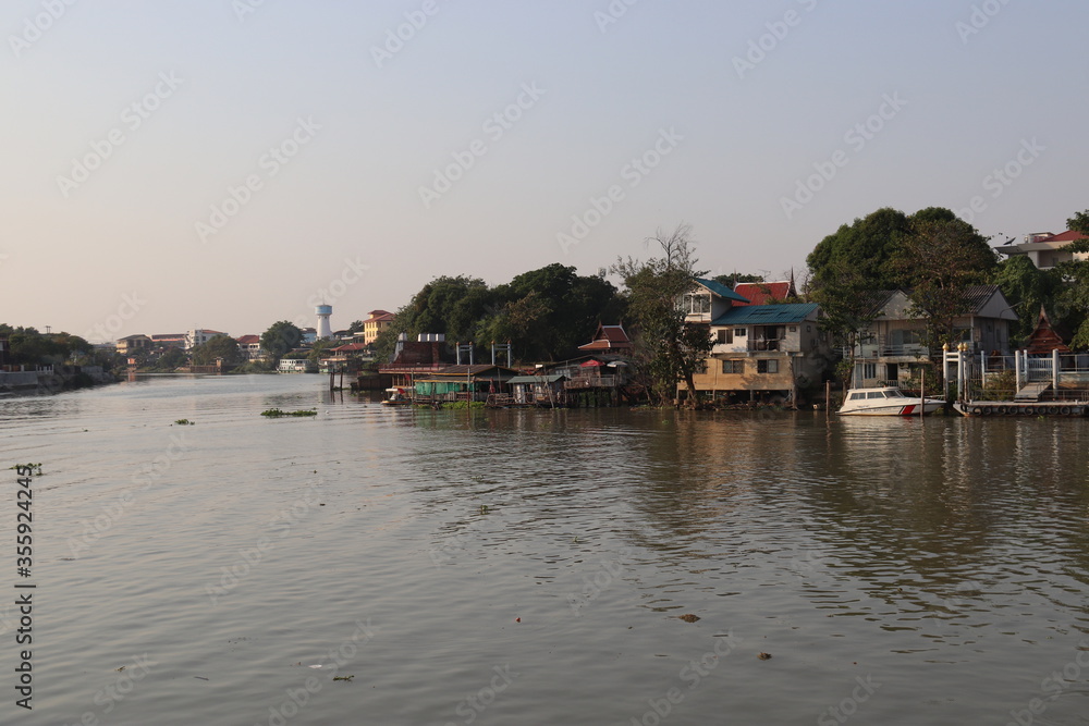 Canal à Ayutthaya, Thaïlande	
