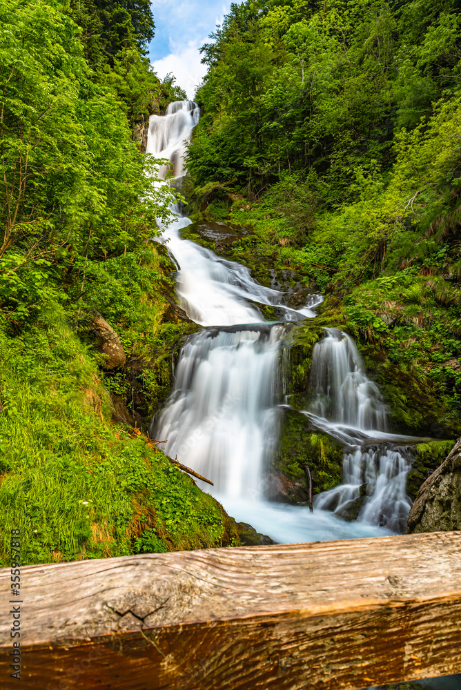 Le suggestive cascate del Saut, ammirabili in Valle Pesio (provincia di Cuneo), all'interno del Parco Naturale delle Alpi Marittime