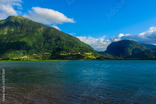 Cerro Castillo Aisen Chile sudamerica Naturaleza bosque nativo Lago Rio Baker