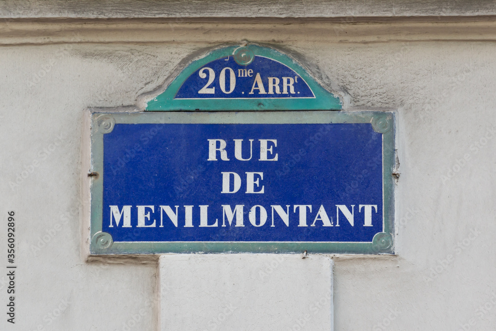 Obraz premium Paris street sign rue de Menilmontant, France