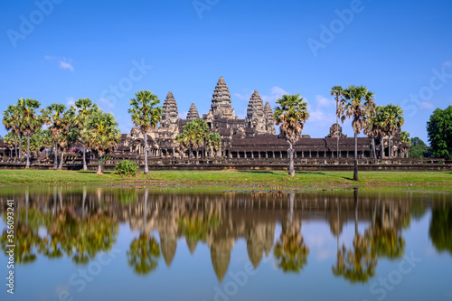 Angkor Wat Temple © DirkDaniel