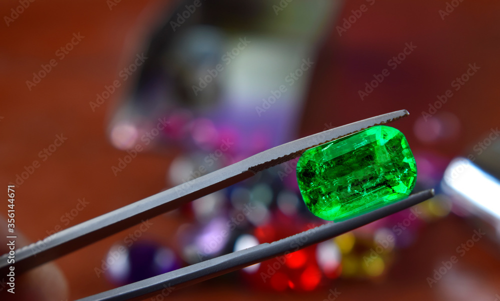 Green gem
The selected emerald has sparkle. For making jewelry Green gem
The selected emerald has sparkle. For making jewelry