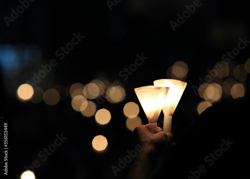 Φωτογραφία finding the light in dark