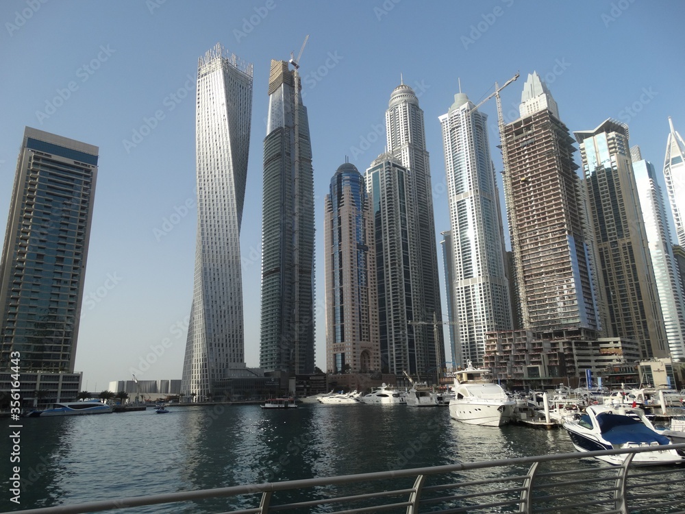 Fototapeta premium dubai marina united arab emirates