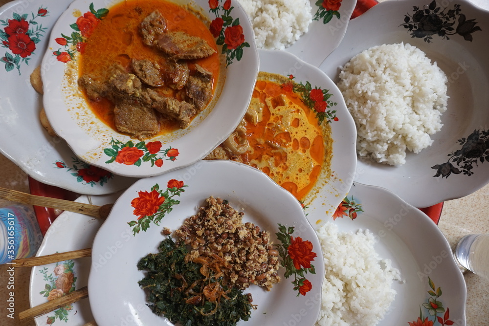 rice with chicken and vegetables