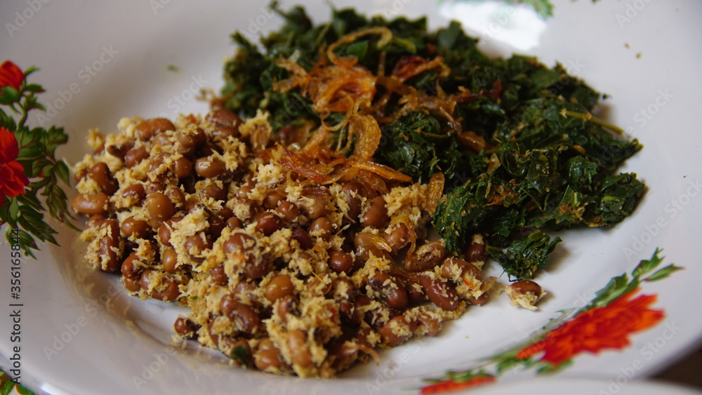 traditional fried rice with vegetables