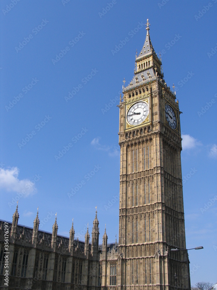 Fototapeta premium London's famous and renowned big ben