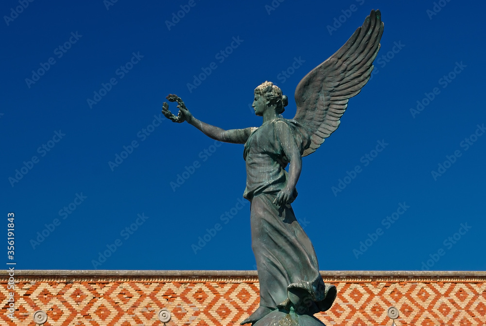 Obraz premium Statue of Victory in Rhodes, Greece