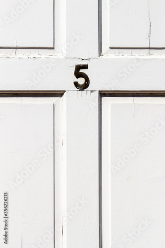 House number 5 © nowyn