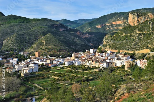 pueblo en un valle