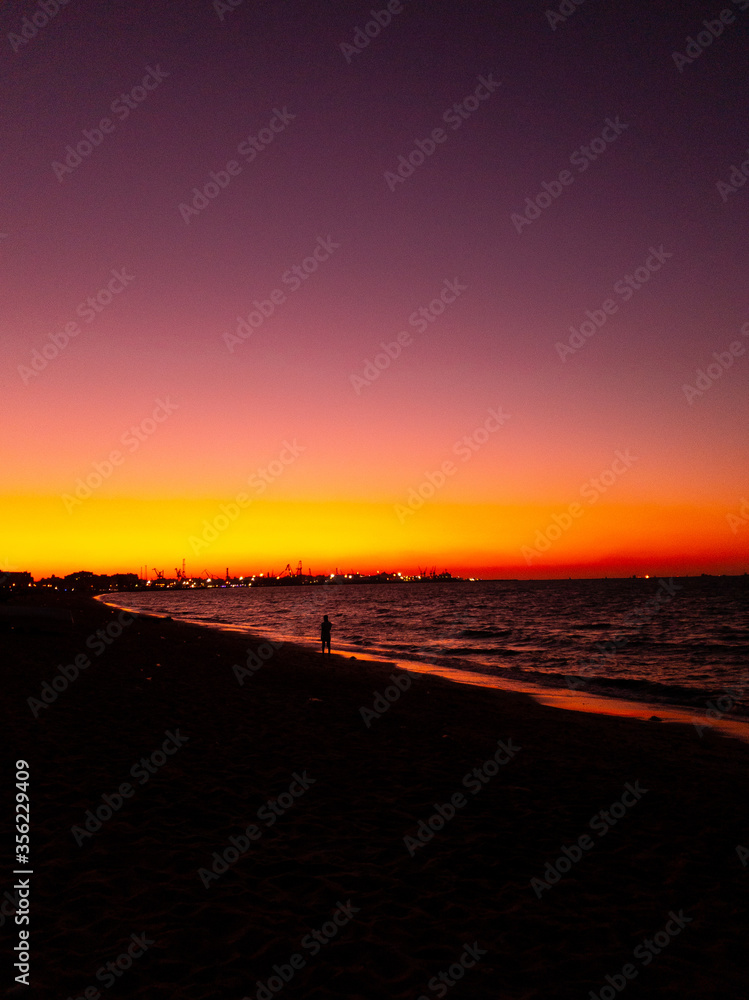Obraz premium sunset at the beach