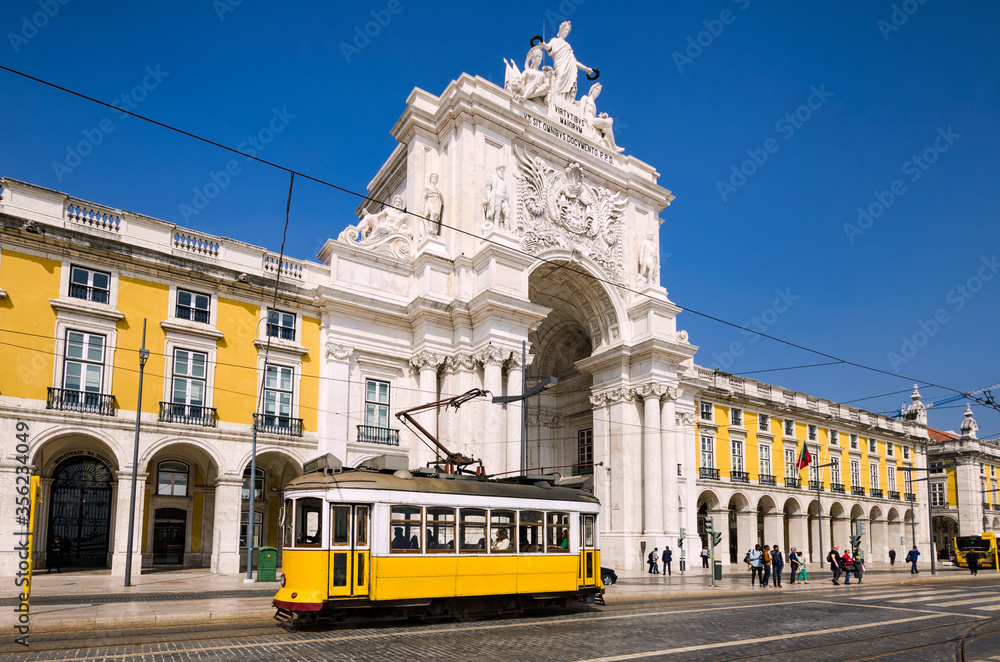 Historic yellow tram in Lisbon, Portugal - obrazy, fototapety, plakaty 