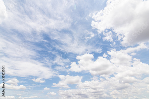 Fototapeta Naklejka Na Ścianę i Meble -  Beautiful blue sky with cloudy background and texture.