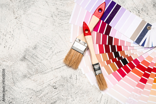 Color palettes with paint b...
