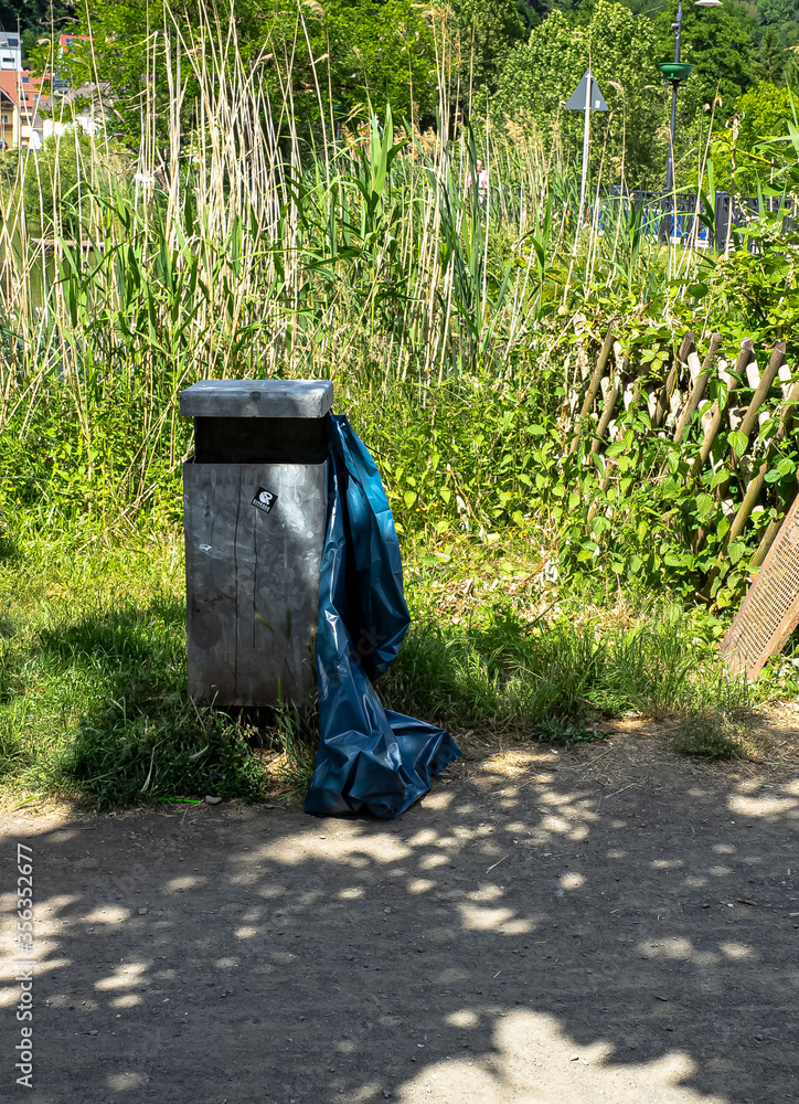 Müllcontainer