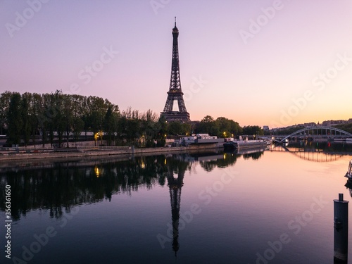 Eiffel Tower Sunset © Casper