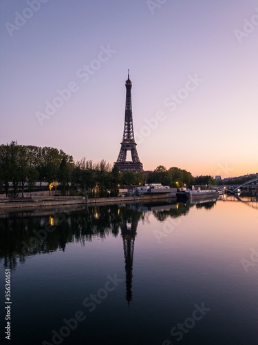 Eiffel Tower Sunset © Casper