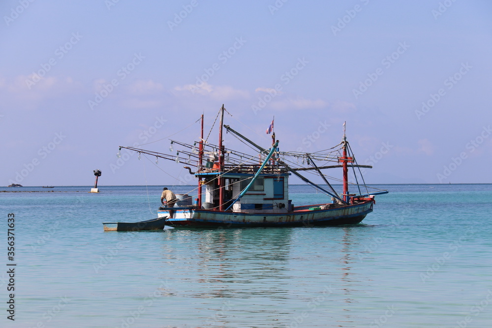 Bateau de pêche à Ko Pha Ngan, Thaïlande	