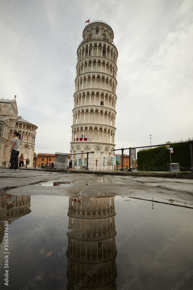 The leaning tower of Pisa in Pisa, Italy