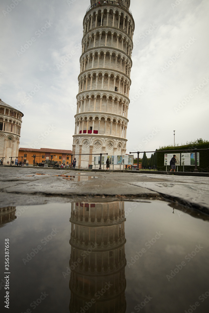 The leaning tower of Pisa in Pisa, Italy
