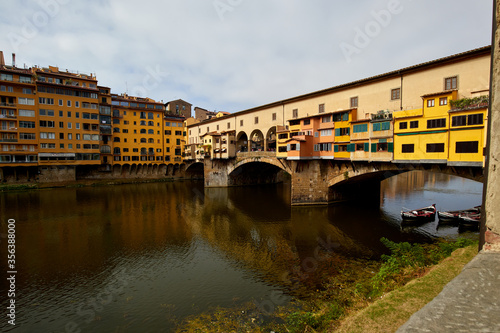 Obraz na płótnie The Ponte Vecchio in Florence, Italy w salonie