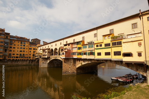 Obraz na płótnie The Ponte Vecchio in Florence, Italy w salonie