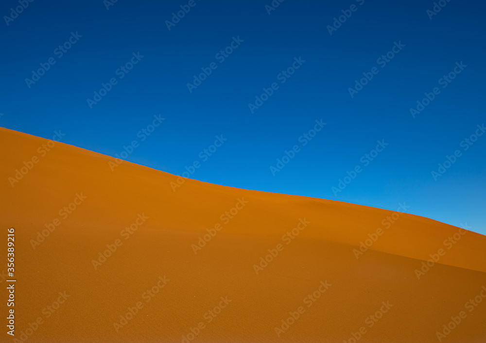 Spectacular morning sunrise at Sossusvlei in the Namib Desert Spectacular morning sunrise at Sossusvlei in the Namib Desert