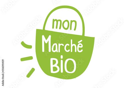 Marché bio, sac pour faire ses courses, agriculture biologique, producteurs locaux