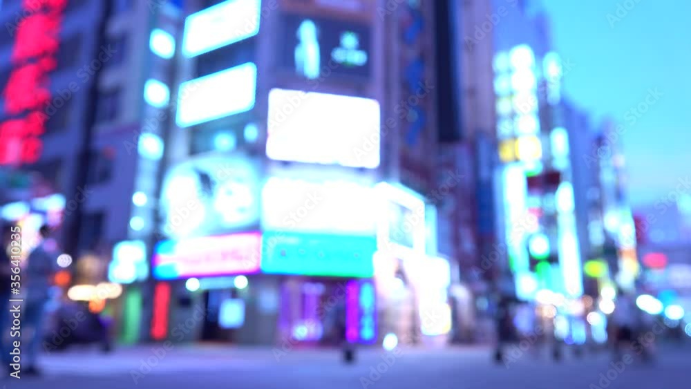 東京 新宿歌舞伎町 2020年6月 東京アラート発動でも賑やかな街並み アウトフォーカス 東京 新宿歌舞伎町 2020年6月 東京アラート発動でも賑やかな街並み アウトフォーカス