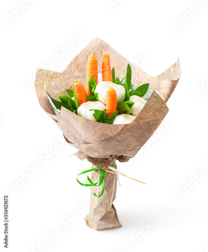 Bio Bouquet aus Karotten und Knoblauch