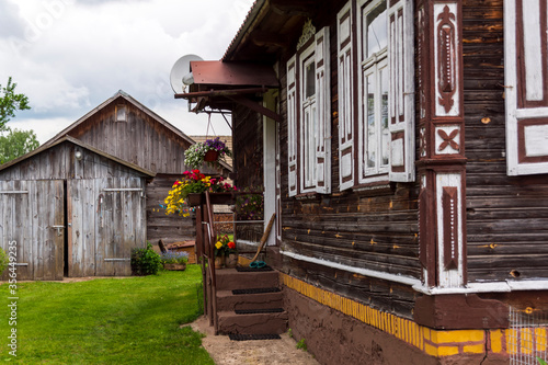 Architektura i zdobnictwo drewnianych domów na Podlasiu, wieś Wojszki, Polska