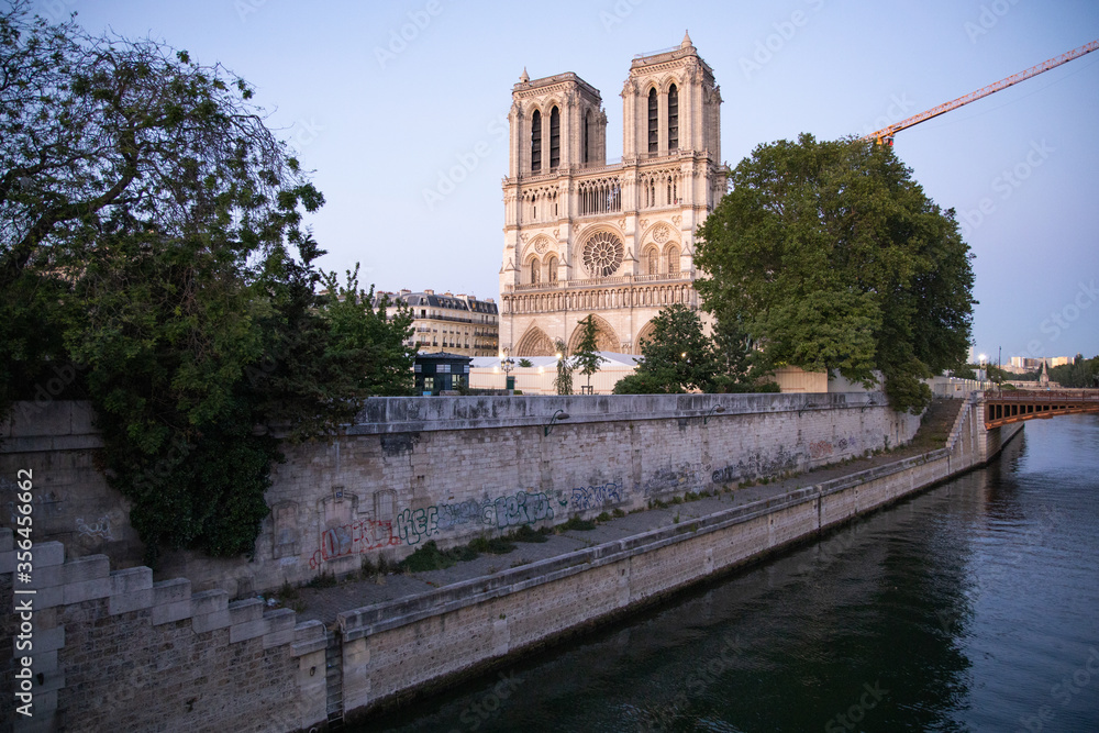 Notre Dame de Paris en reconstruction 