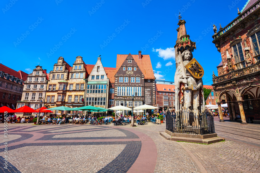 Bremen Roland statue, market square