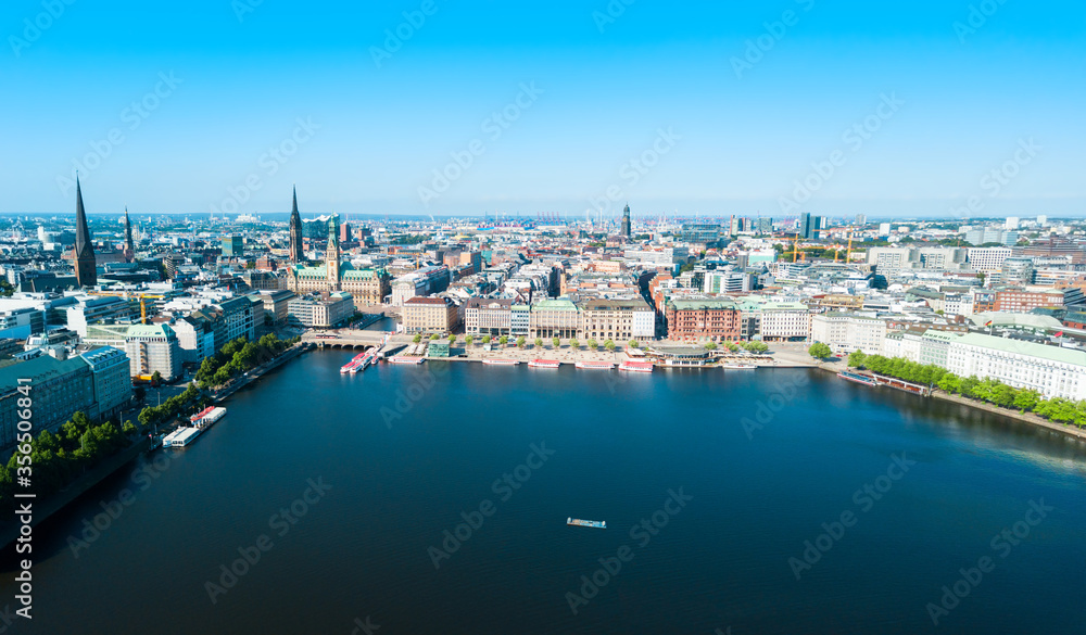 Fototapeta premium Hamburg city centre view, Germany